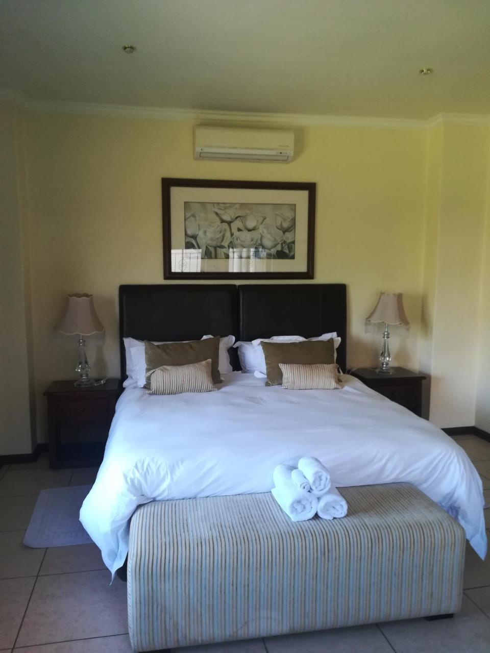 Moon And Sixpence Garden Guest House Muldersdrift Rom bilde