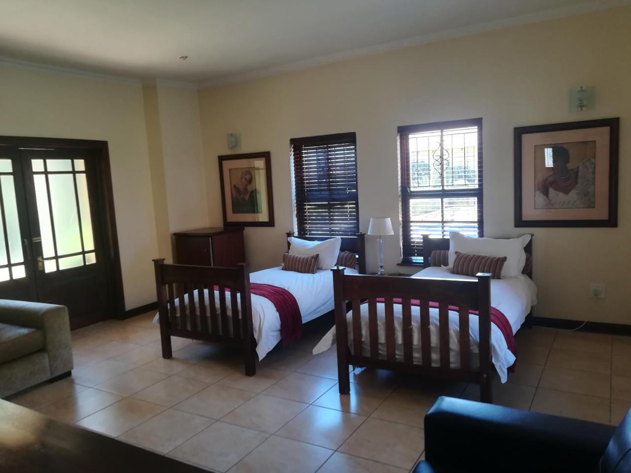 Moon And Sixpence Garden Guest House Muldersdrift Rom bilde